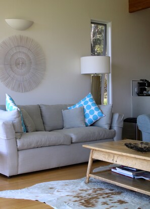 Living Area 2