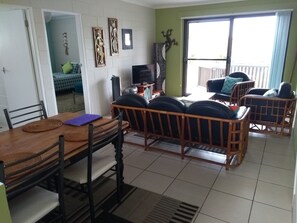 Combined dining and lounge area