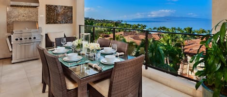 Ocean View Dining Terrace for 6 with BBQ