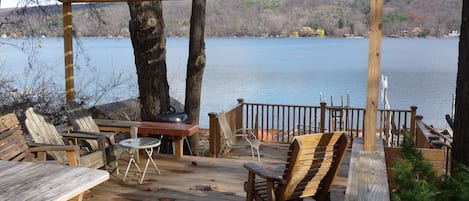 Trilevel deck with expansive views 
up, down, and across lake