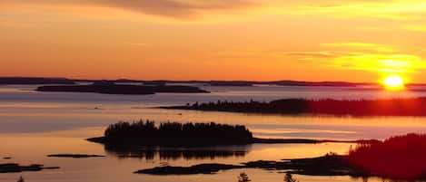 Sunrise from Pigeon Hill!  Spectacular views for just a short 15 minute hike!