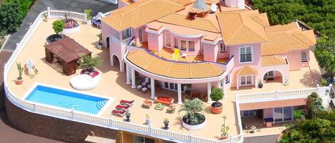 Villa from the Sky showing heated pool, independent guest apartment & chalet