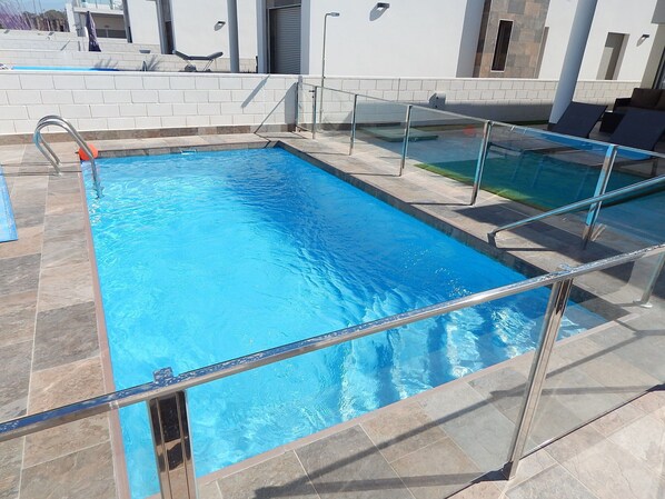 Gated private pool