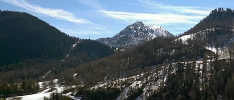 Vista verso le piste di sci di Claviere