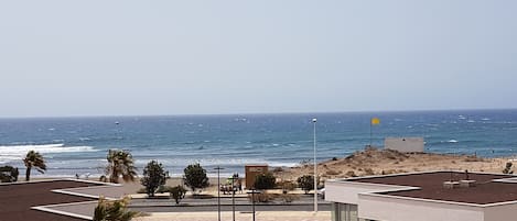 Vista para praia/oceano