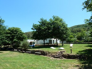 Large Gardens