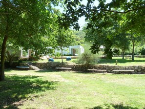 Large Gardens