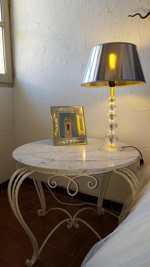 table de nuit grande chambre