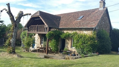 Schöne Hütte mit eigenem Schwimmbecken in der Dordogne