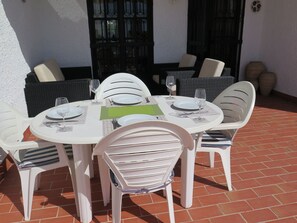 Terrace Dining 1