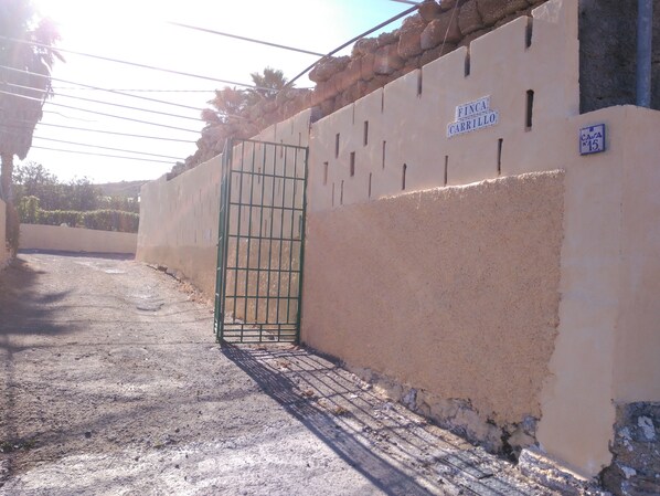 Entrada a Finca Carrillo