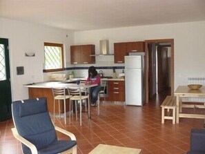 Kitchen/Dining area