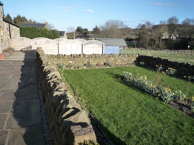 Luxury Stone Barn Conversion - Oak Beams, Exposed Stone Walls & Cosy Log Burner