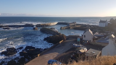 Charming refurbished cottage with sea view and lovely garden