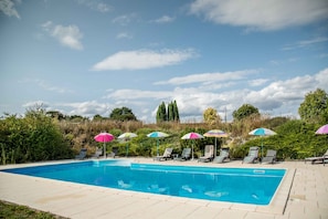 Heated 12m x 6m pool, open from May-Sept