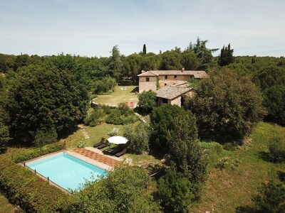 "Borgo dei Fondi" Splendid Farmhouse gratis wifi-free parking