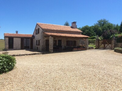  Casa de campo con piscina de agua salada climatizada en lugar privado y tranquilo.