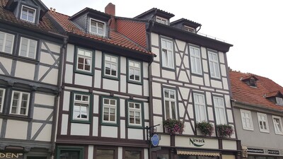 Apartamento de 2 habitaciones en el corazón de Quedlinburg con estacionamiento gratuito