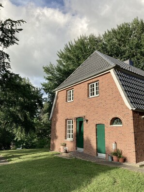 Das als Backhaus errichtete Gebäude ist heute ein umgebautes Ferien-Landhaus 