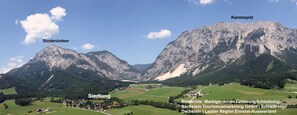 Lage der ruhigen Siedlung. Kennzeichnung des Luftbilds siehe auf dem Foto.