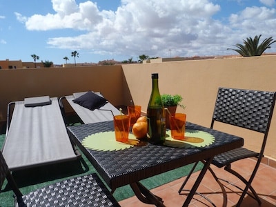 Cozy apartment in a well-kept complex with pool, only 40 meters to the beach