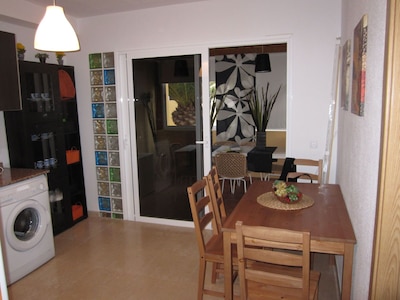 Cozy apartment in a well-kept complex with pool, only 40 meters to the beach