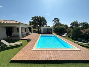 Villa avec piscine privée 