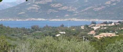 Vue du golfe de Galéria de la terrasse de l'appartement