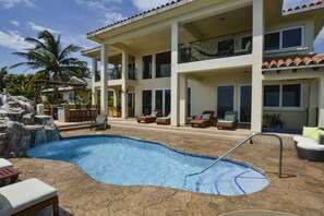 Private pool