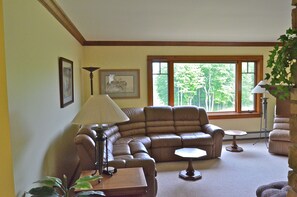 Large Living Room with 4 Recliners and 50" TV