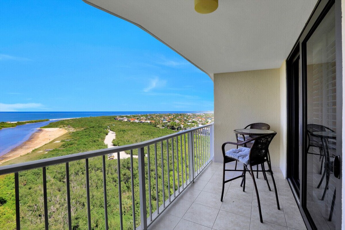 Beachfront 2-Bedroom/2-Bath Condo on The Gulf of Mexico on Marco Island, Florida