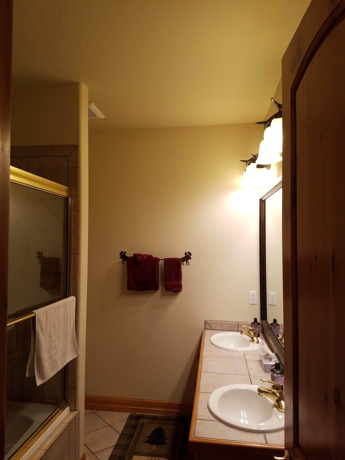 Luxurious 3BR/3BA, Amazing Views and Private Hot Tub