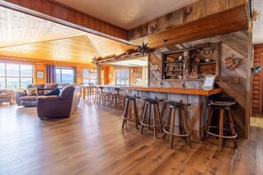 Bar (in der Unterkunft)