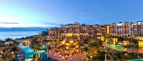 Beautiful Condos on Medano Beach...Villa Del Palmar/Arco