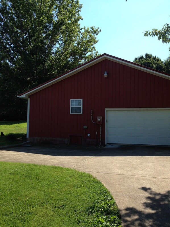 Garage Apt