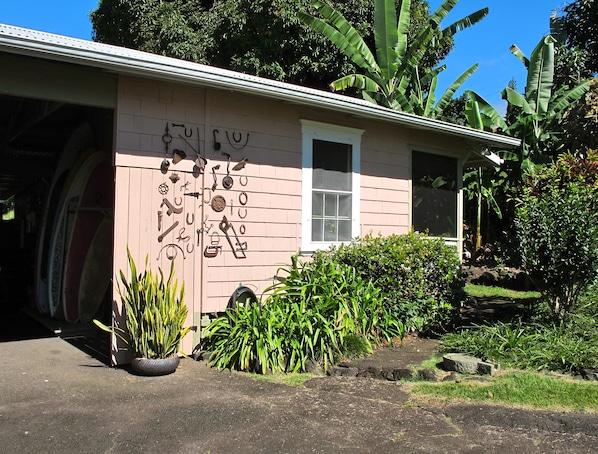 Cottage entry with attached garage