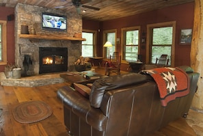 Relax by the Wood Burning Fireplace - Firewood provided!