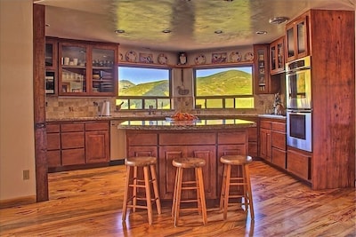Billion Dollar view comes with fabulous kitchen/5 burner gas stove/ double ovens