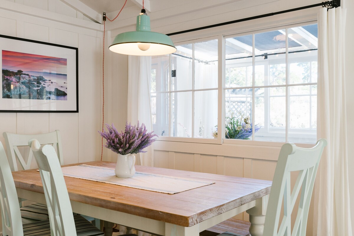 Barefoot Luxury in the Heart of Carmel ••• STEPS TO TOWN & BEACH •••