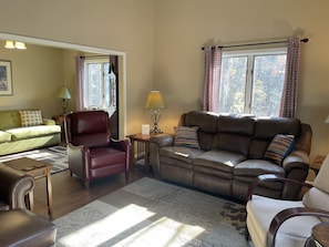 Living Room w/Fireplace, Flat  Screen TV & Sliding Doors Onto Deck