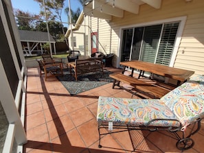 NEW: picnic table for outside dinners