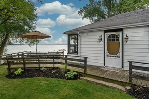 Cottage entrance