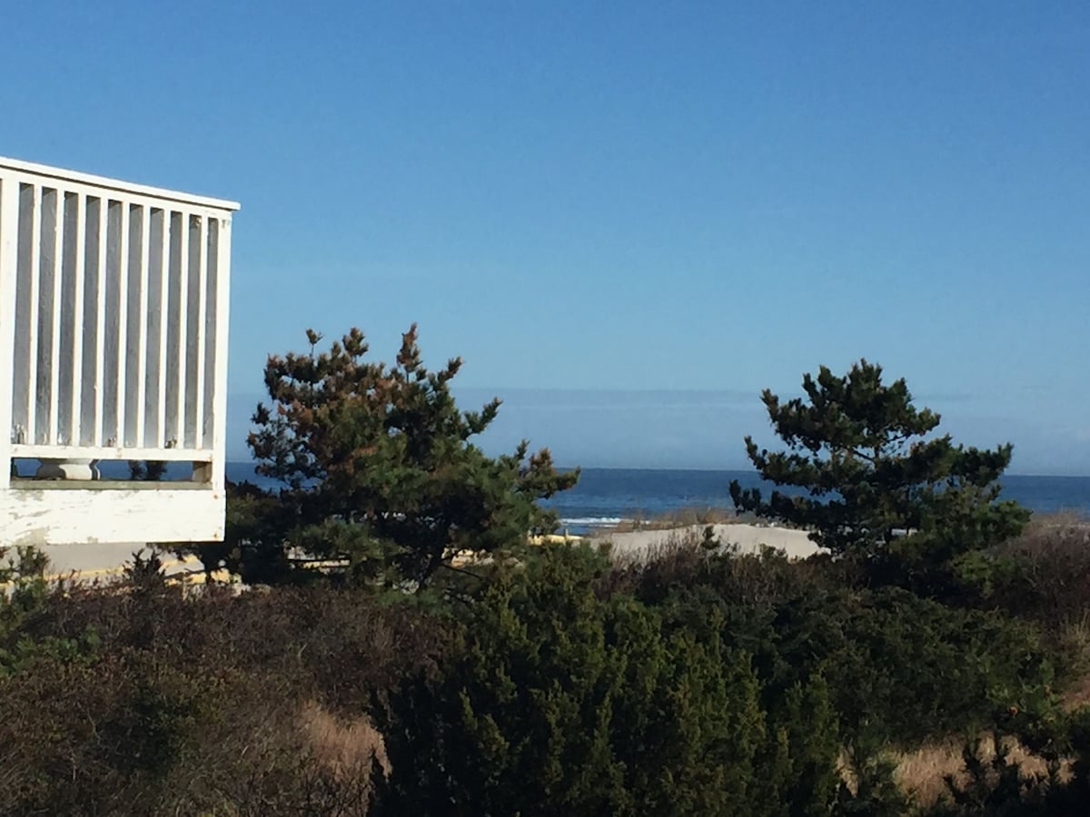 Sea isle, Beach Block, Townsend inlet, Oceanfront , 2nd house with water views