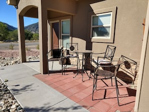 Enjoy your morning coffee on the sunny front patio. 