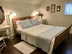 Queen bed
