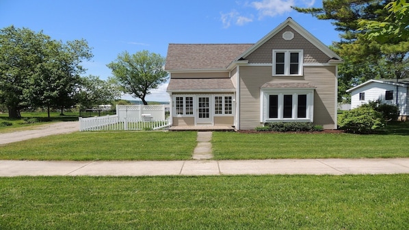 Street View of the home