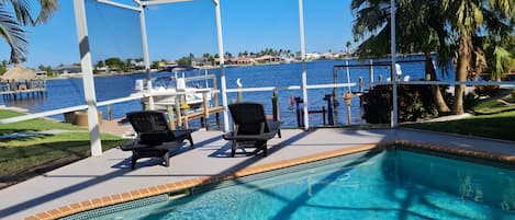 poolarea with view to the lake