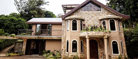 Casa Valentina, house front.