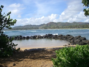 Natural lava rock pool for non swimmers and young children - only 50 steps away!