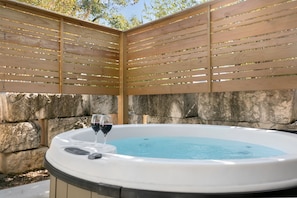 Bain à remous extérieur